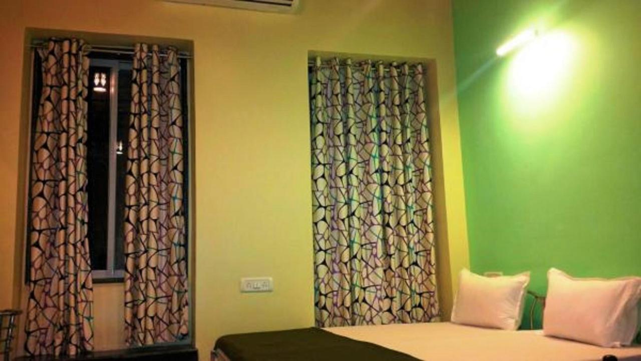 Hotel Blue Bird Colaba Mandve Kültér fotó