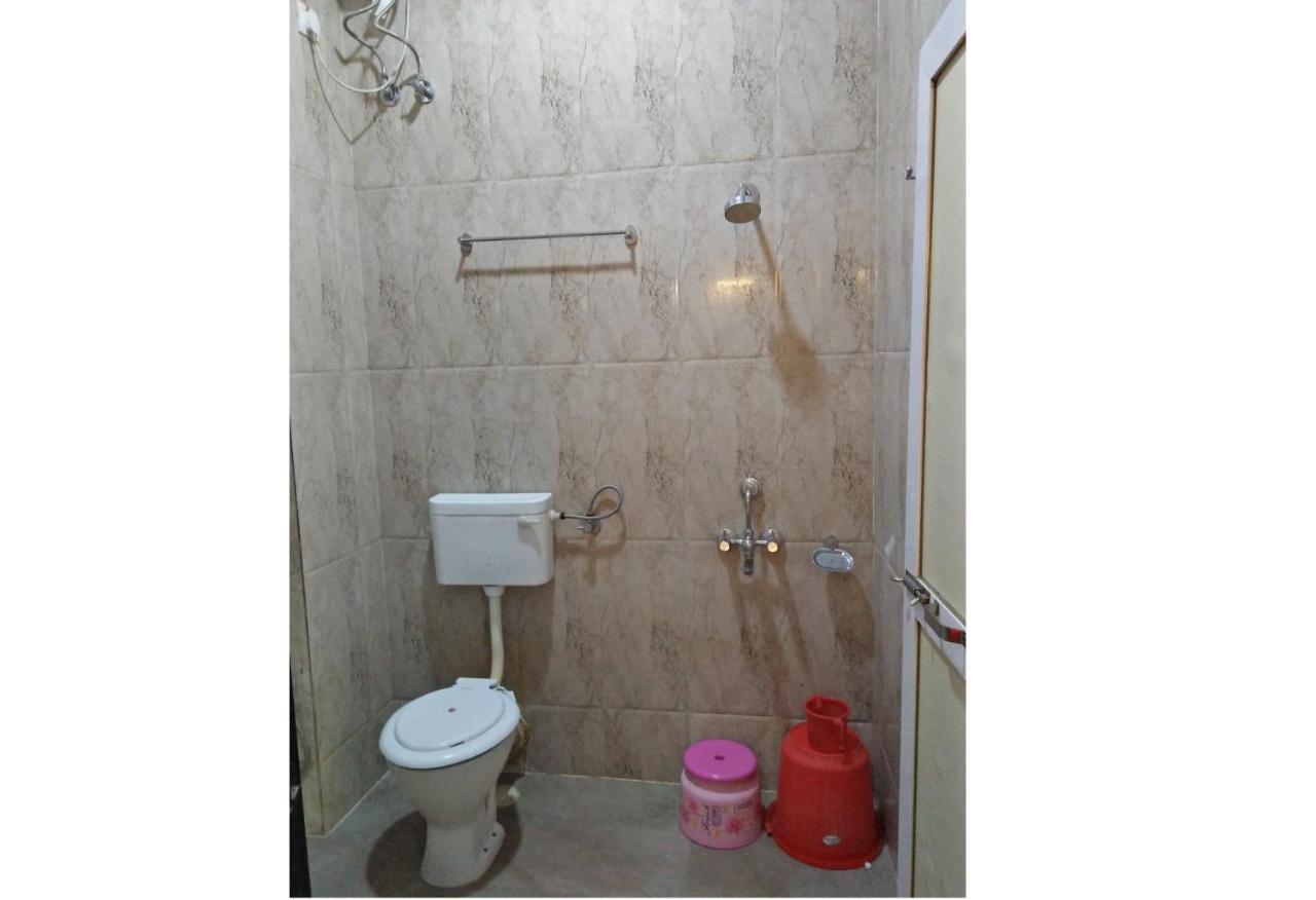 Hotel Blue Bird Colaba Mandve Kültér fotó