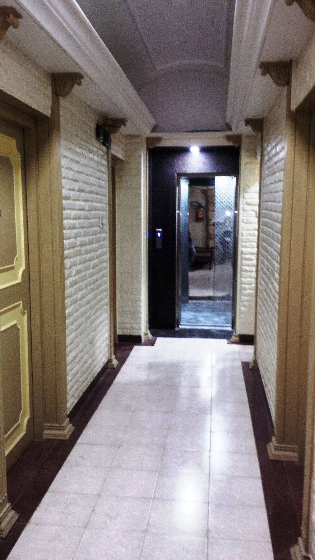 Hotel Blue Bird Colaba Mandve Kültér fotó