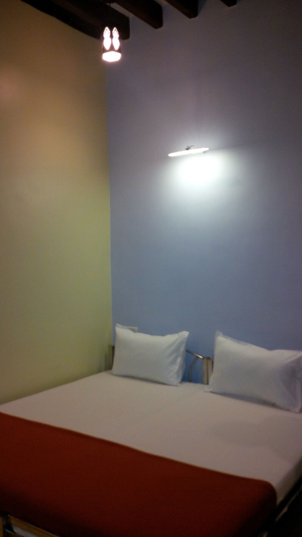 Hotel Blue Bird Colaba Mandve Kültér fotó