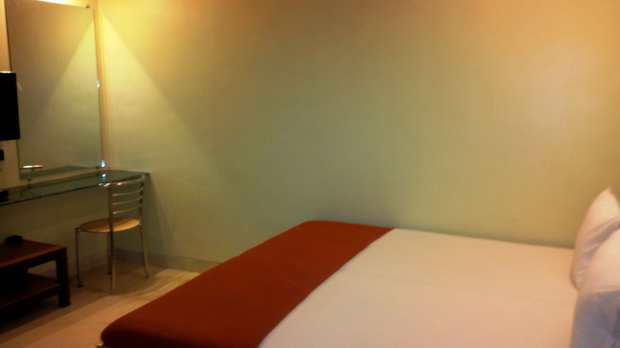Hotel Blue Bird Colaba Mandve Kültér fotó